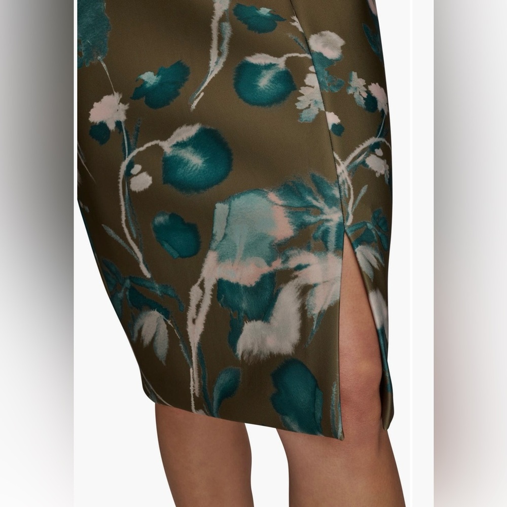 Donna Karan New York
Floral Print Sleeveless Sheath Dress
Color: Antique Green - Picture 7 of 8